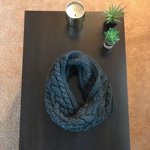 Gap infinity cowl scarf - chunky knit